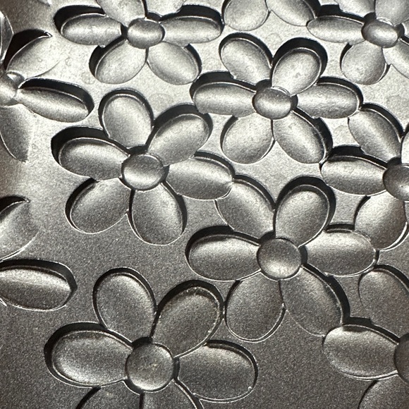 Nordic Ware Metallic Gray Decorative Cast Aluminum - Picture 7 of 7